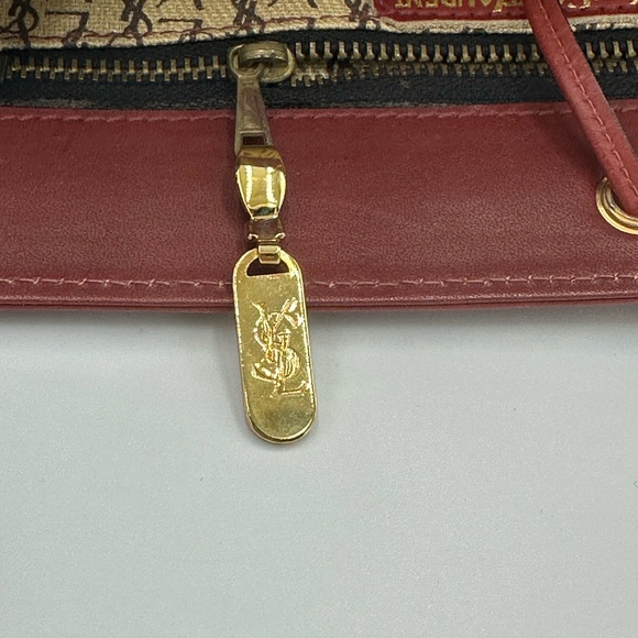 Vintage Yves Saint Laurent
Burgundy Leather and Suede Clutch - Picture 11 of 14